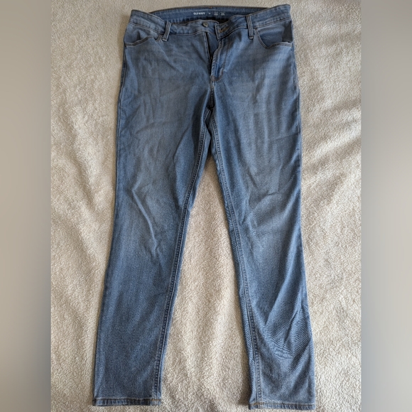 Old navy highrise super skinny jeans - Picture 1 of 8